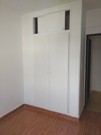 ALQUILER depto 3 amb al frente con balcon