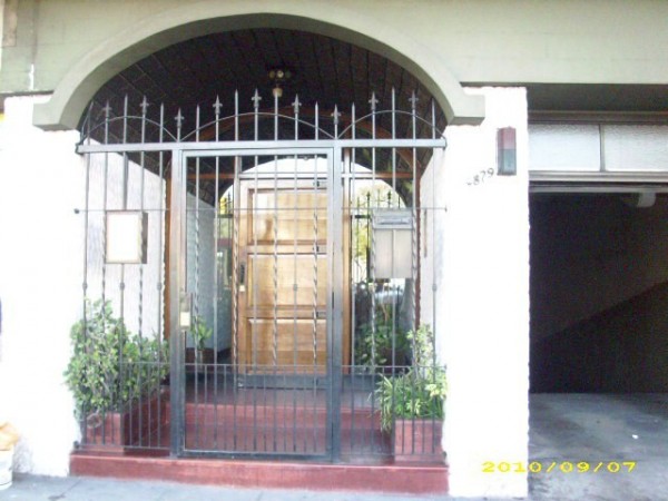 Dpto. 2 amb. al frente con balcón