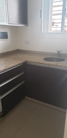 Dpto. 2 ambientes al frente con balcón