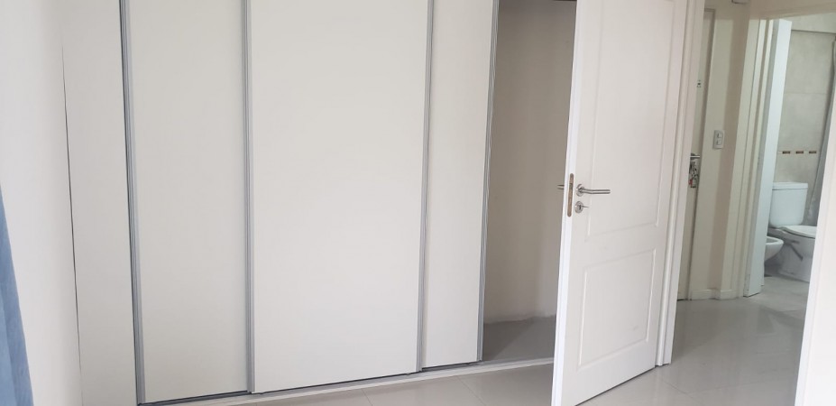 Dpto. 2 ambientes al frente con balcón