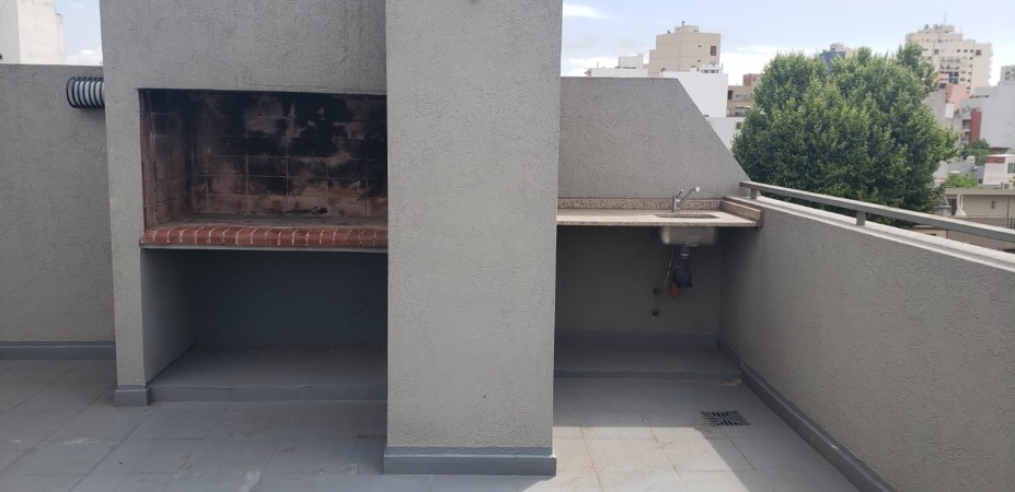 Dpto. 2 ambientes al frente con balcón