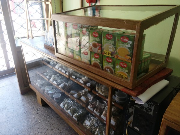 Dietética sobre Avda. lista para trabajar