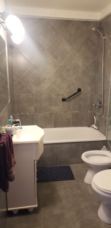 Dpto. 2 amb. al frente con balcon