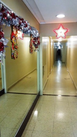 Dpto. 3 ambientes impecable con baja expsa.