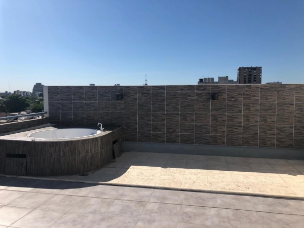 Dpto. monoambiente de 4 años, amplio balcon.