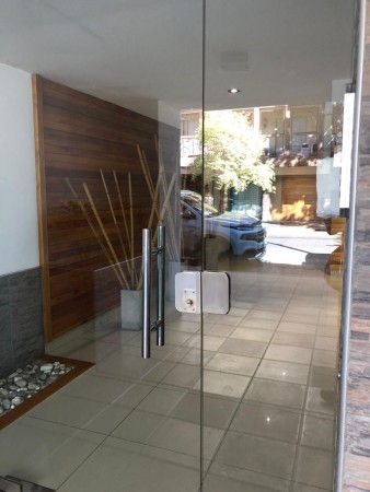 Dpto. monoambiente de 4 años, amplio balcon.