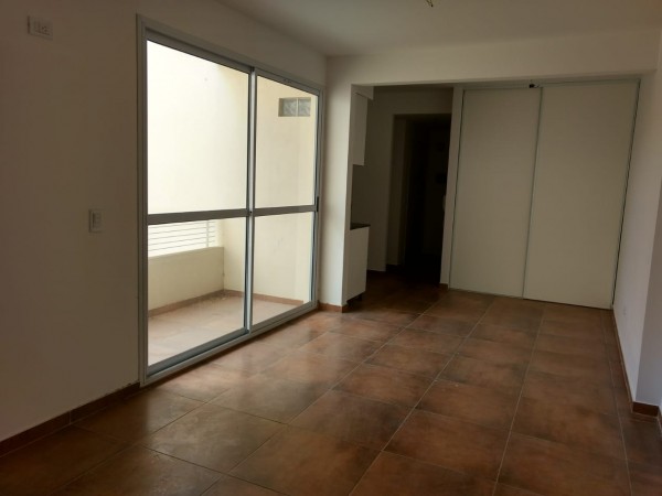 Dpto. mono ambiente 33m2, 1er. piso cfte. 