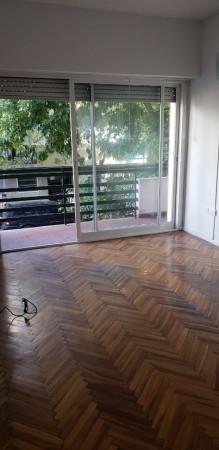 Dpto. 2 ambientes al frente con balcon