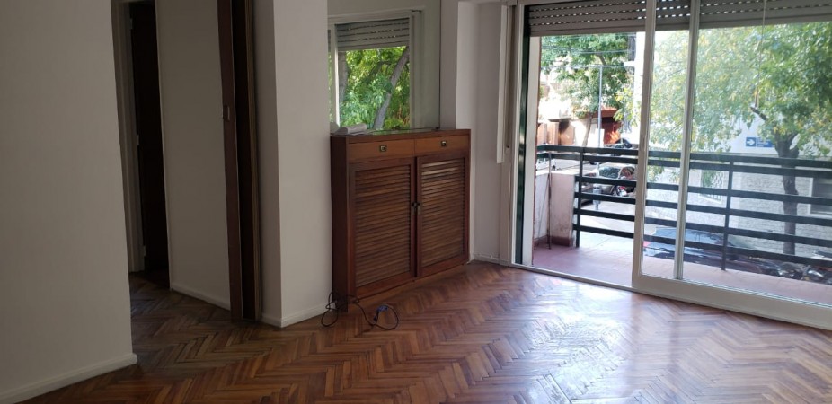 Dpto. 2 ambientes al frente con balcon