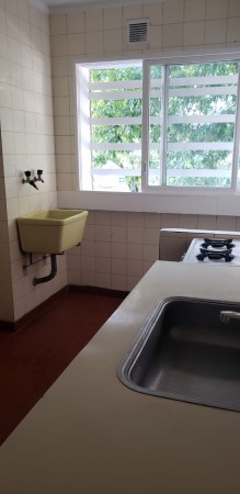 Dpto. 2 ambientes al frente con balcon