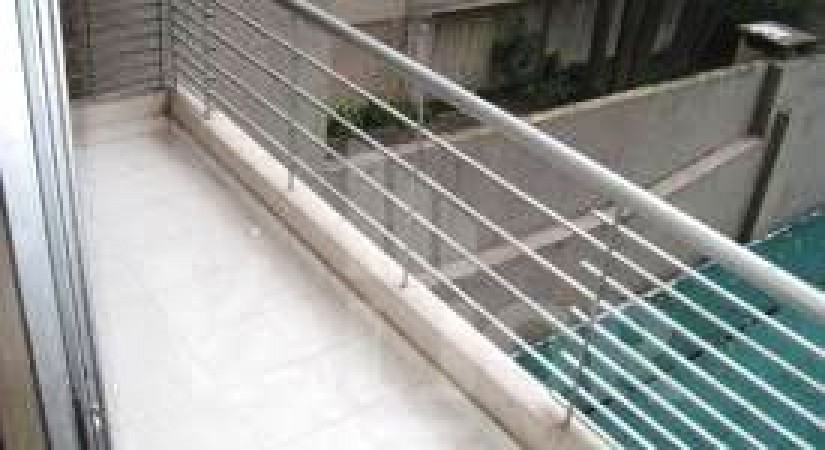 Dpto. Mono ambiente cfte c/balcon y cochera fija