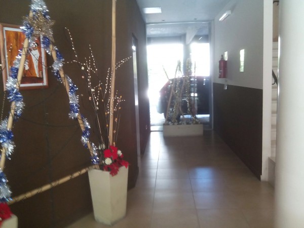 Dpto. Mono ambiente cfte c/balcon y cochera fija