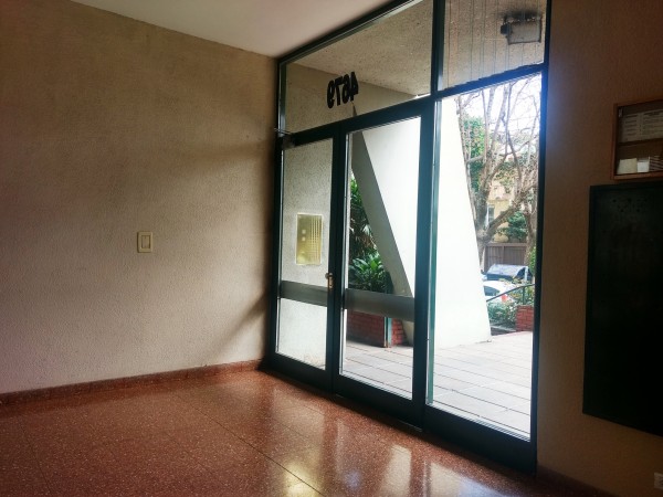 Dpto. 3 ambientes al frente Impecable.