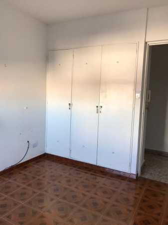 Dpto. 3 ambientes al frente Impecable.