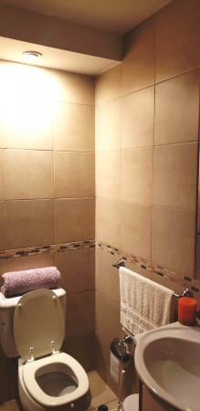 Excepcional Dpto. 2 ambientes al frente con balcón  y amenities.