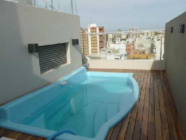 Excepcional Dpto. 2 ambientes al frente con balcón  y amenities.