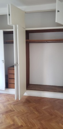 Dpto. 2 ambientes con balcon a cfte.