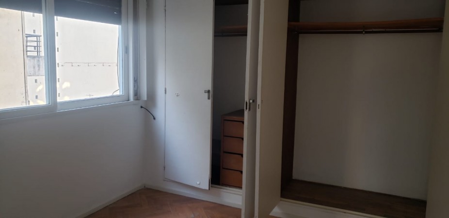 Dpto. 2 ambientes con balcon a cfte.