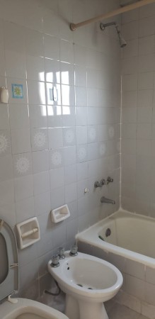 Dpto. 2 ambientes con balcon a cfte.