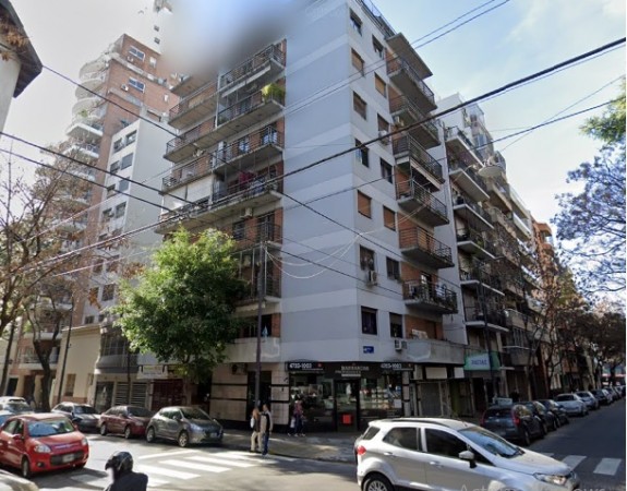 Dpto. 3 ambientes con balcon corrido al frente