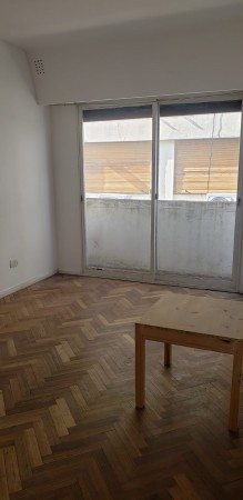 Dpto. 2 ambientes amplio sobre Av. Cabildo