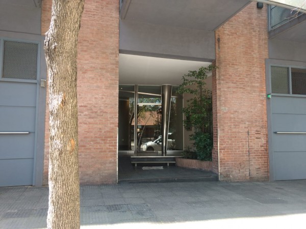 Dpto. 3 amb. con balcon al fte y cochera fija