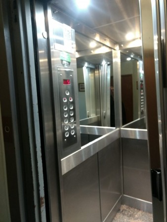 Dpto. 3 amb. con balcon al fte y cochera fija