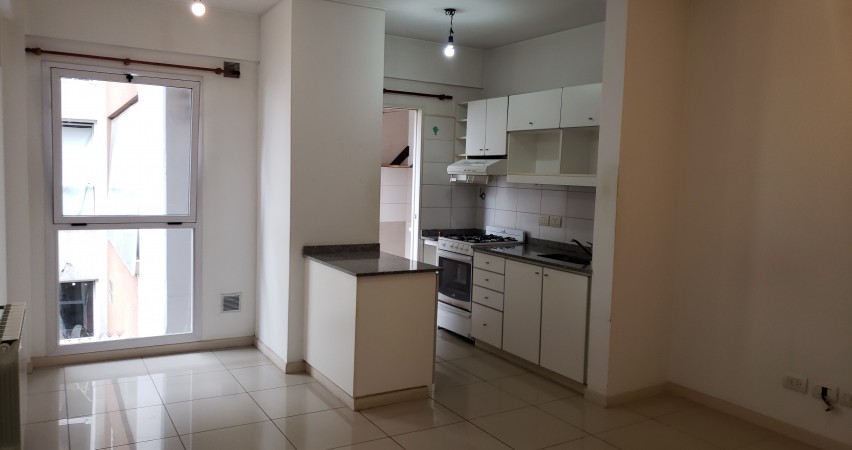 Dpto. 2 amb. impecable estado