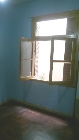 Dpto. 3 ambiente Plan Baja c/patio. Bajas expsas.