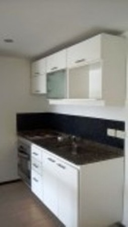 Dpto. mono ambiente amplio con balcon y vista abierta Centro de Saavedra.