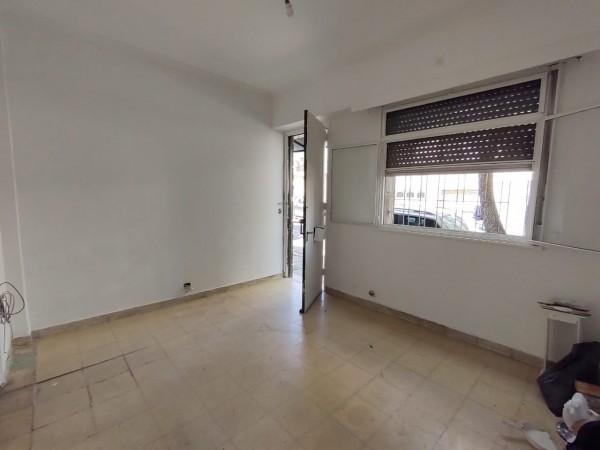 PH 2 ambientes a la calle.