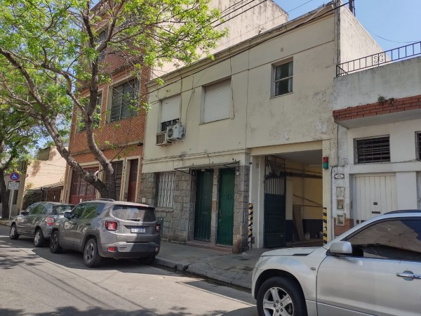 PH 2 ambientes a la calle.