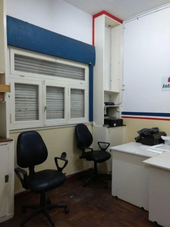 Amplia Casa de 4 Ambientes 126 m² Cub. Todo Planta Baja