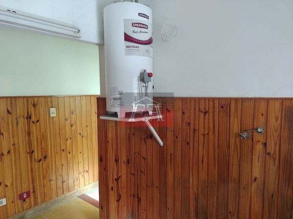 PH 2 ambientes con patio y parrilla. Sin expsas.