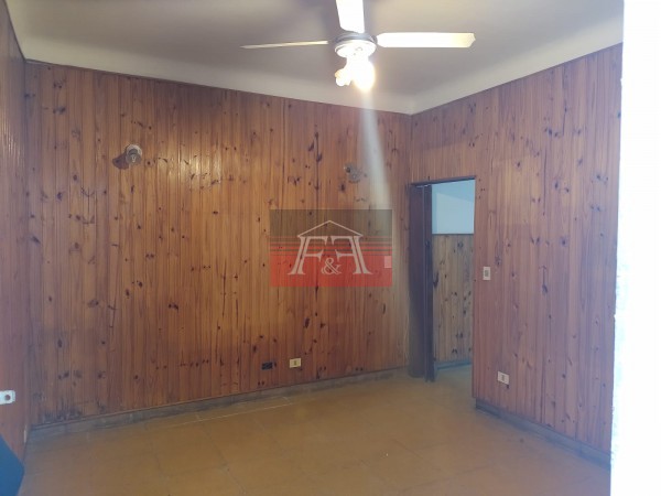 PH 2 ambientes con patio y parrilla. Sin expsas.