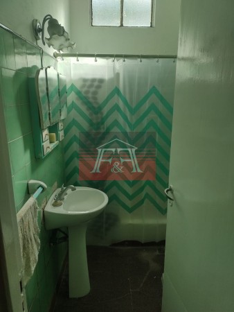 PH 2 ambientes con patio y parrilla. Sin expsas.