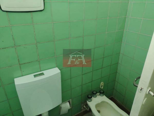 PH 2 ambientes con patio y parrilla. Sin expsas.