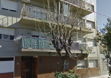 ALQUILER depto 3 amb al frente con balcon