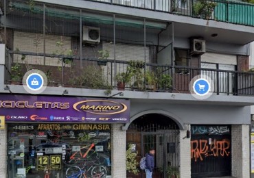 Dpto. 2 amb. al frente con balcón