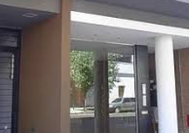 Dpto. Mono ambiente cfte c/balcon y cochera fija