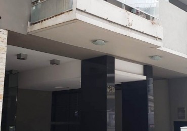 Excepcional Dpto. 2 ambientes al frente con balcón  y amenities.