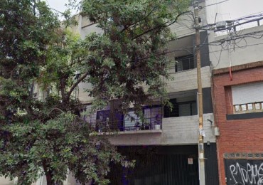 Amplio Dpto. mono ambiente divisible a estrenar, con balcón aterrazado y parrilla