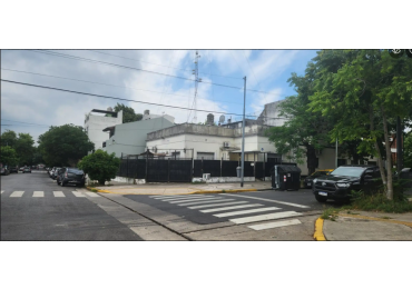 EXCELENTE LOTE EN ESQUINA  16x17,5mts USAB1