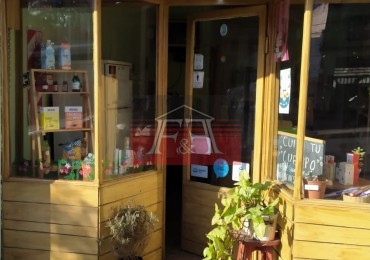 Local comercial impecable sobre Avda.